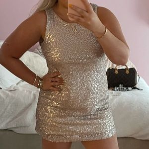 DELIAS SEQUIN MINI SHIFT DRESS